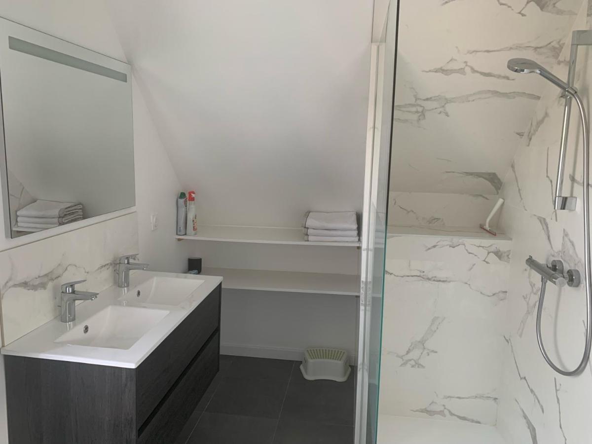 Au Calme A 900 M De Longchamps Apartment